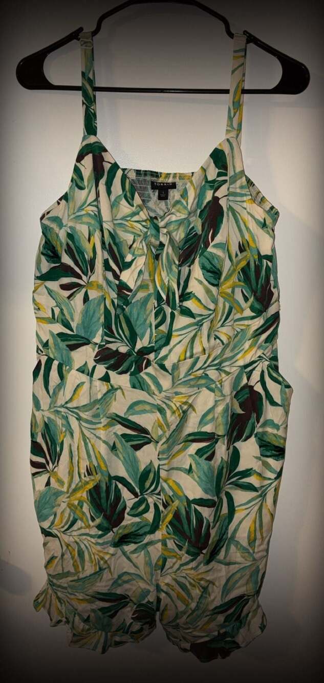 Torrid Painted Tropical Challis Tie-Front Romper Size 1 (1X)